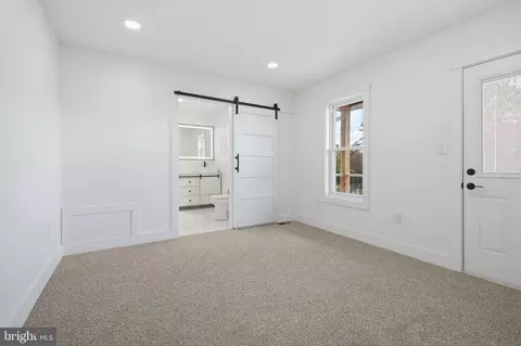 Bedroom - 432-434 E Derry Rd, Hershey, PA 17033 photo 6 of 7