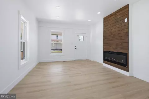 Living - 432-434 E Derry Rd, Hershey, PA 17033 photo 3 of 3
