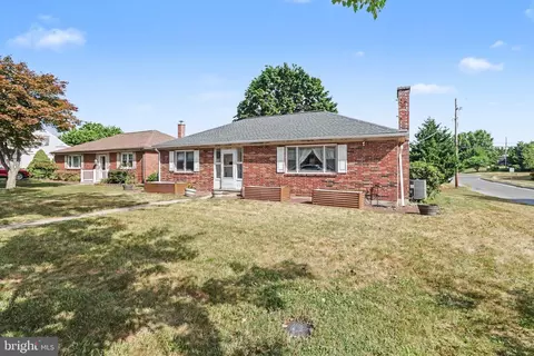 7050 Jefferson St, Harrisburg, PA 17111