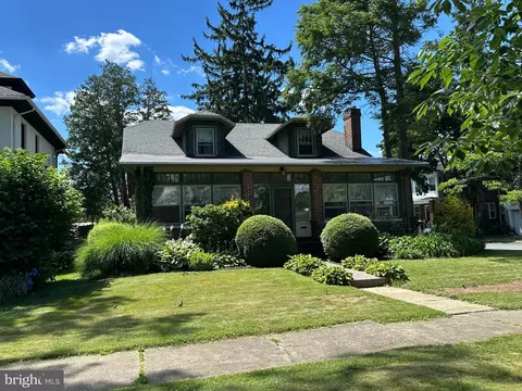 3132 Green St, Harrisburg, PA 17110