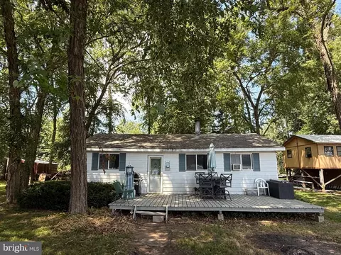 49 Beech Is, Middletown, PA 17057