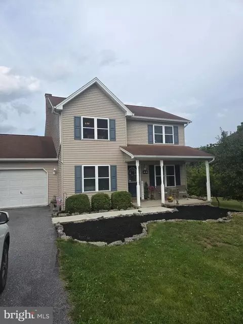 325 Shoop Ln, Halifax, PA 17032