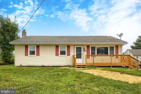 102 5th St, Millersburg, PA 17061