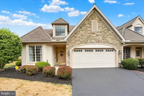 4304 S Victoria Way, Harrisburg, PA 17112