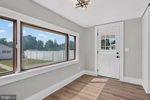 Entry Way - 416 E Derry Rd, Hershey, PA 17033 photo 7 of 11
