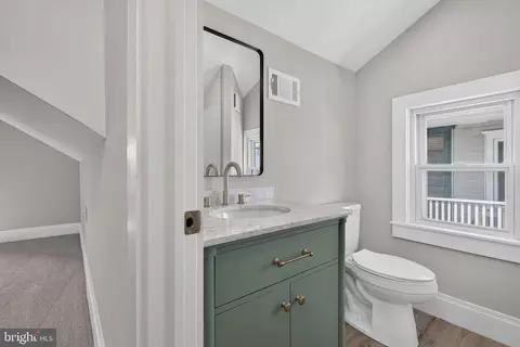 Entry Way - 416 E Derry Rd, Hershey, PA 17033 photo 10 of 11