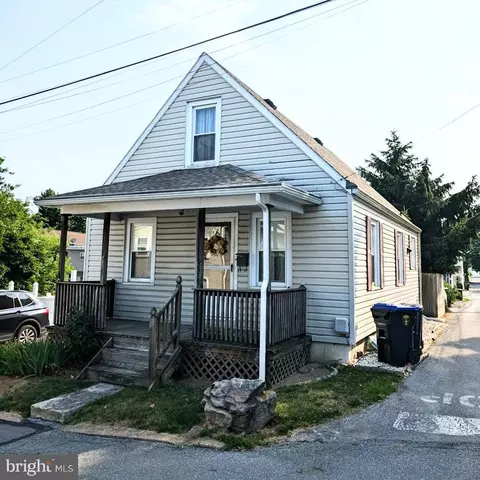 221 S 30th St, Harrisburg, PA 17103