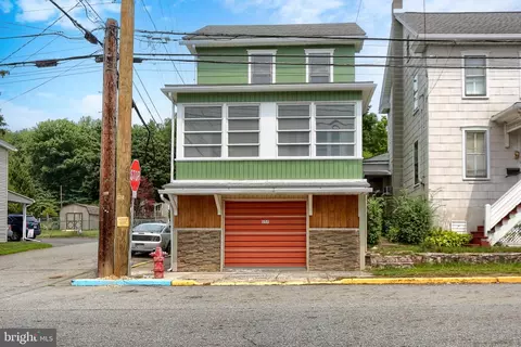 357 W Broad St, Williamstown, PA 17098