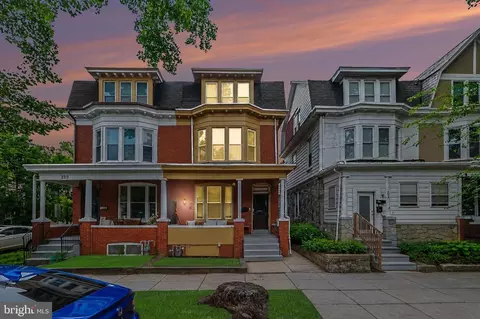 222 Emerald St, Harrisburg, PA 17110