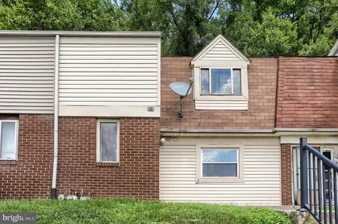 707 Saint Marys Dr, Steelton, PA 17113