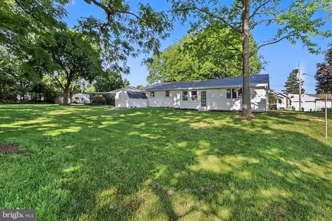 Exterior - 222 Robin Rd, Hershey, PA 17033 photo 6 of 7