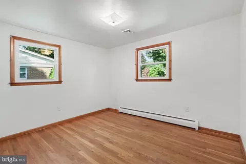 Bedroom - 222 Robin Rd, Hershey, PA 17033 photo 4 of 6