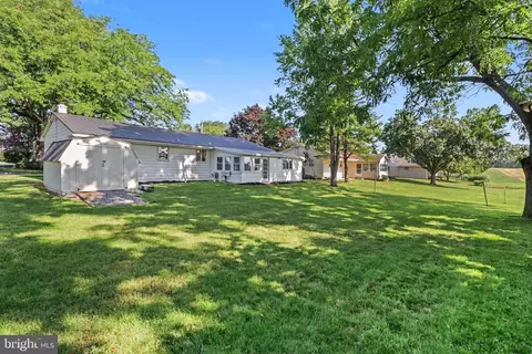 Exterior - 222 Robin Rd, Hershey, PA 17033 photo 5 of 7
