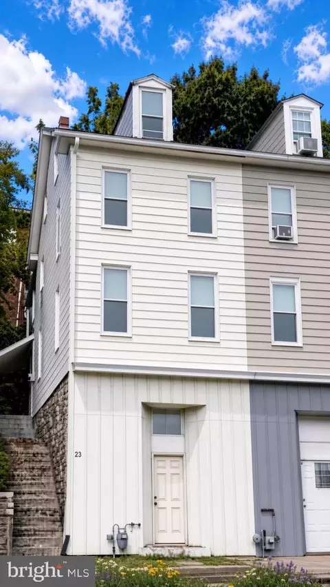 23 S 2nd St, Steelton, PA 17113