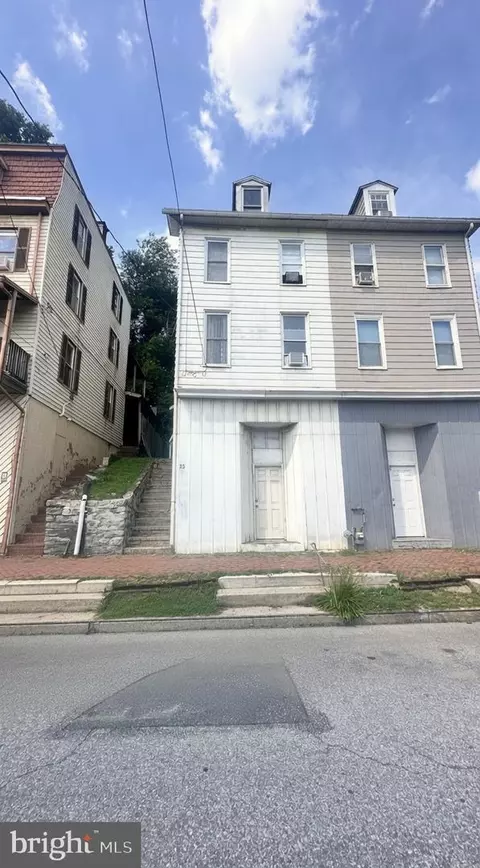 23 S 2nd St, Steelton, PA 17113