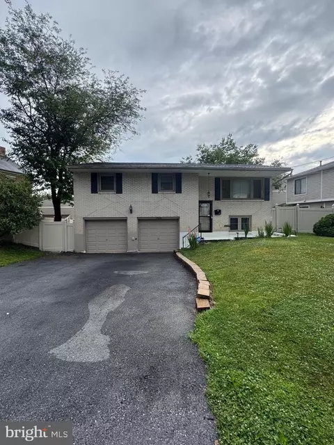 1306 N 14th St, Harrisburg, PA 17103
