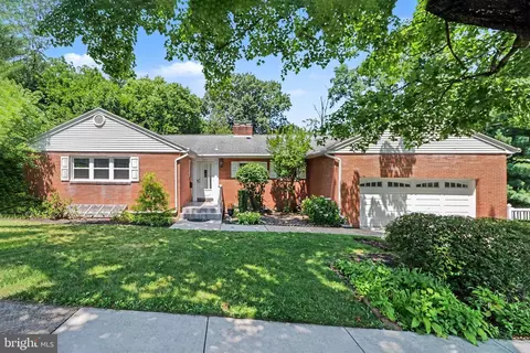 3794 Dawn Mar St, Harrisburg, PA 17111