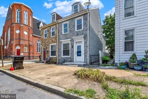 1717 N 5th St, Harrisburg, PA 17102