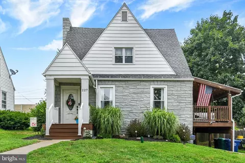 227 S Madison St, Harrisburg, PA 17109