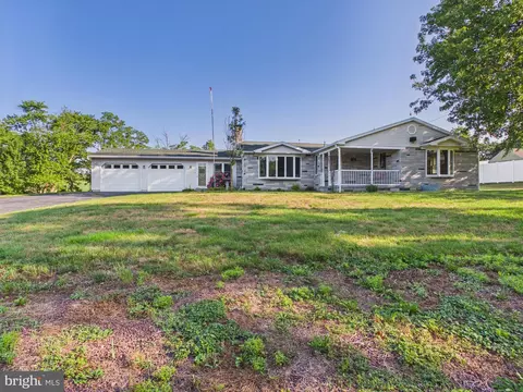 8664 Jonestown Rd, Grantville, PA 17028