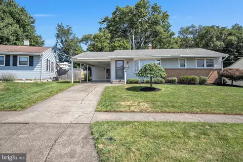 5 James St, Middletown, PA 17057