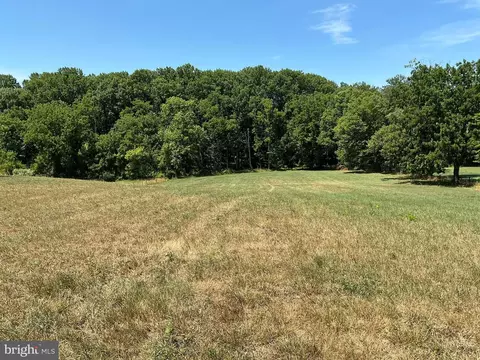 703 Bachmanville Rd, Hershey, PA 17033
