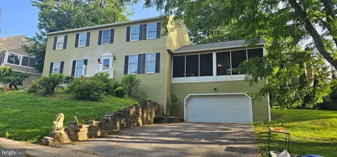 3808 Reichert Rd, Harrisburg, PA 17110