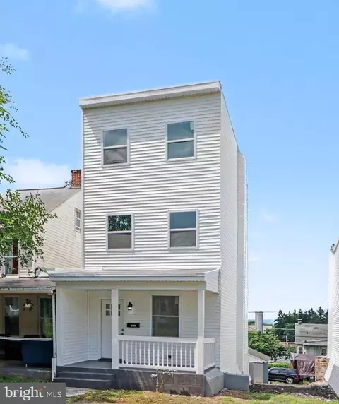 2020 Briggs St, Harrisburg, PA 17103