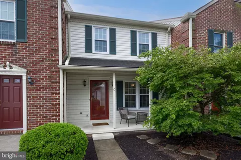 2033 C Raleigh Rd, Hummelstown, PA 17036