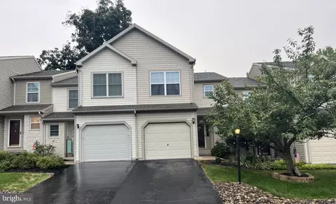224 Forest Oak Ln, Harrisburg, PA 17110