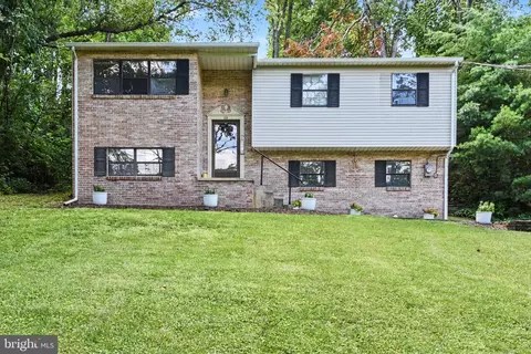 25 Scout Ln, Hummelstown, PA 17036