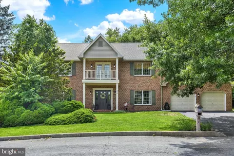 2418 Highland Cir, Harrisburg, PA 17112