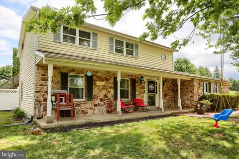 900 S Meadow Ln, Palmyra, PA 17078