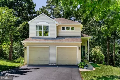 1028 Oak Knoll Dr, Harrisburg, PA 17111