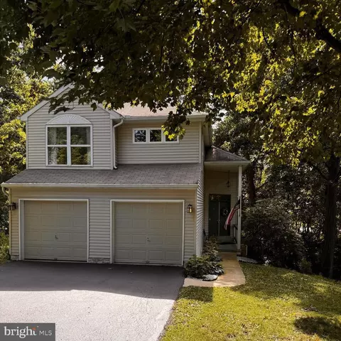 1028 Oak Knoll Dr, Harrisburg, PA 17111