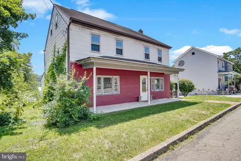 211 Oak St, Lykens, PA 17048