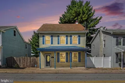26 N 2nd St, Halifax, PA 17032