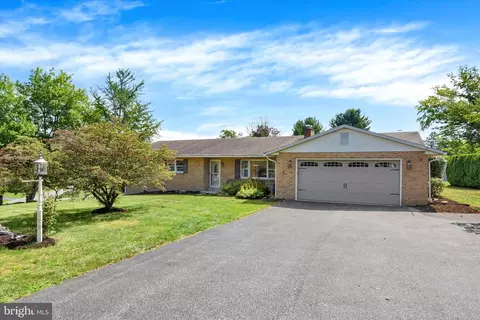 103 Clover Ln, Harrisburg, PA 17112