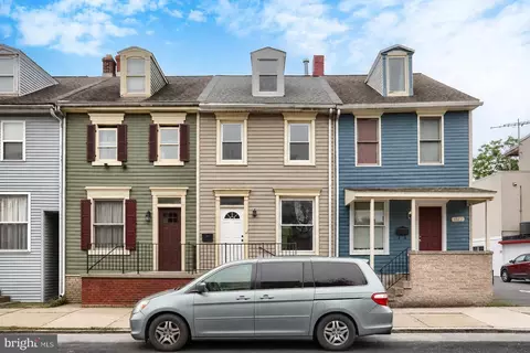 1523 Derry St, Harrisburg, PA 17104