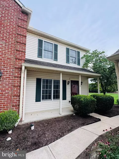 2063 D Raleigh Rd, Hummelstown, PA 17036