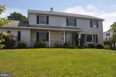 422 Market St, Millersburg, PA 17061