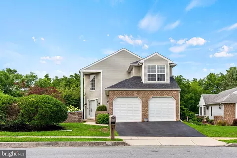 6305 S Highlands Cir, Harrisburg, PA 17111