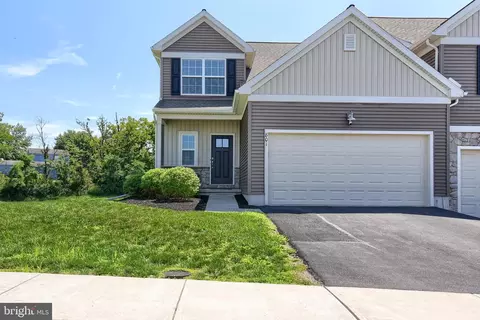 801 Anthony Dr, Harrisburg, PA 17111