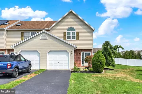 7284 Huntingdon St, Harrisburg, PA 17111