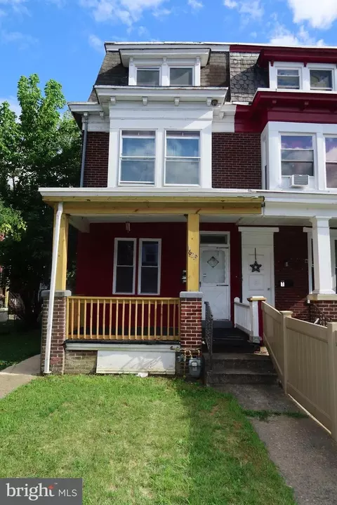 1623 Berryhill St, Harrisburg, PA 17104