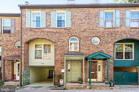 610 Race St, Harrisburg, PA 17104
