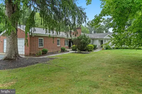 1601 Colonial Rd, Harrisburg, PA 17112
