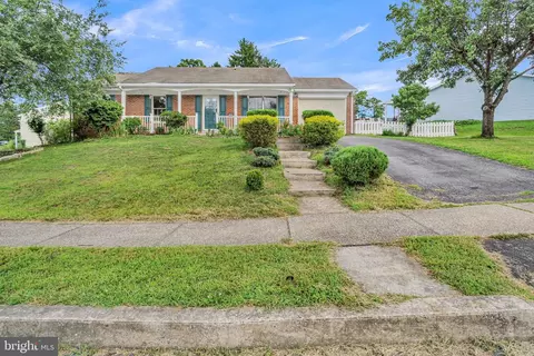 573 Wellington Rd, Harrisburg, PA 17109