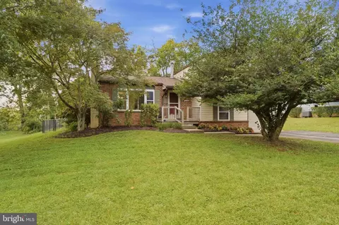 873 Blue Jay Rd, Harrisburg, PA 17111
