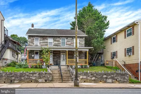 339 S Front St, Steelton, PA 17113